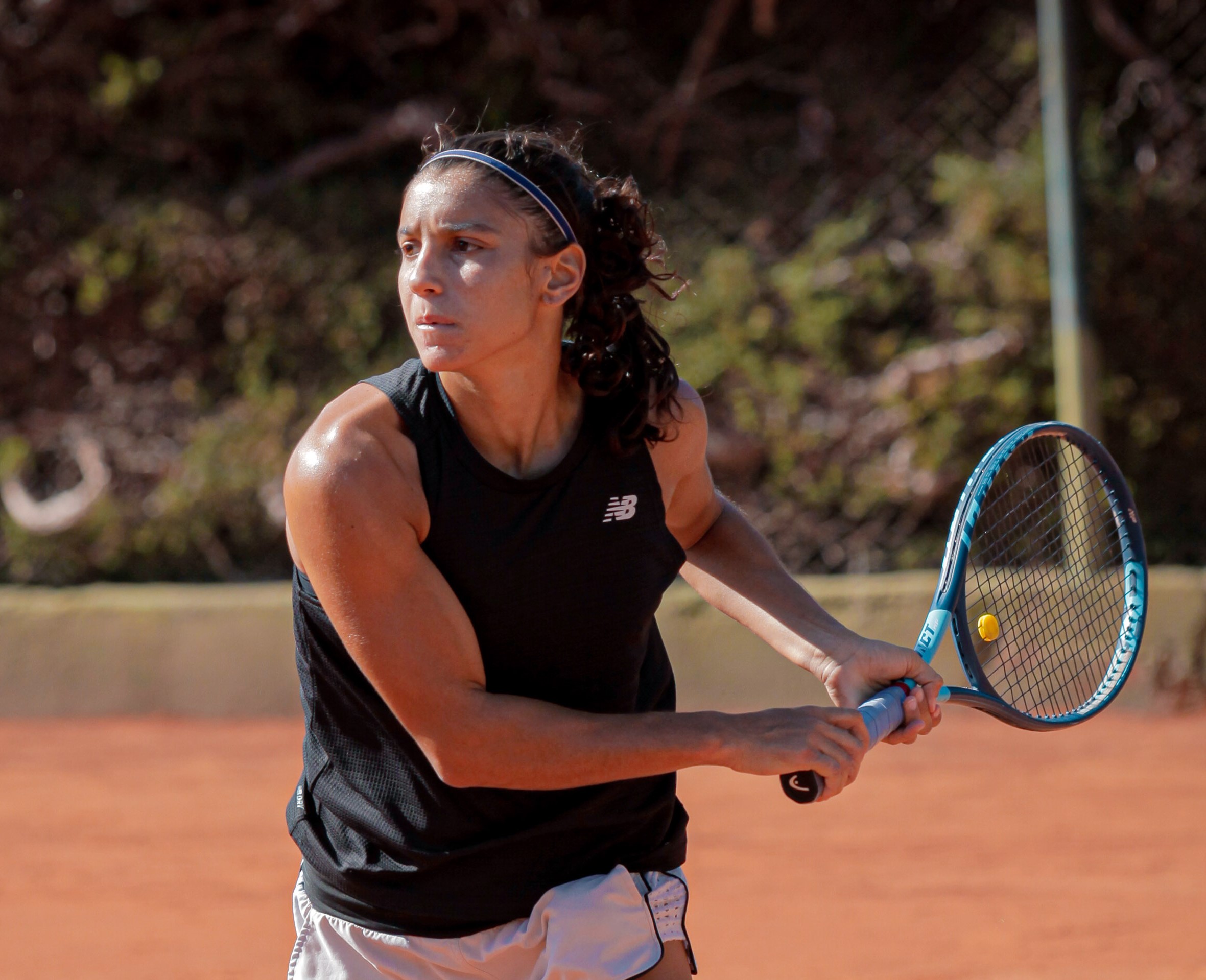 El tenis femenino argentino sigue dando de qué hablar en el W15 de Córdoba, donde Luisana Giovannini y Justina Gonzales Daniele lograron imponerse en semifinales para asegurar una final 100% nacional.