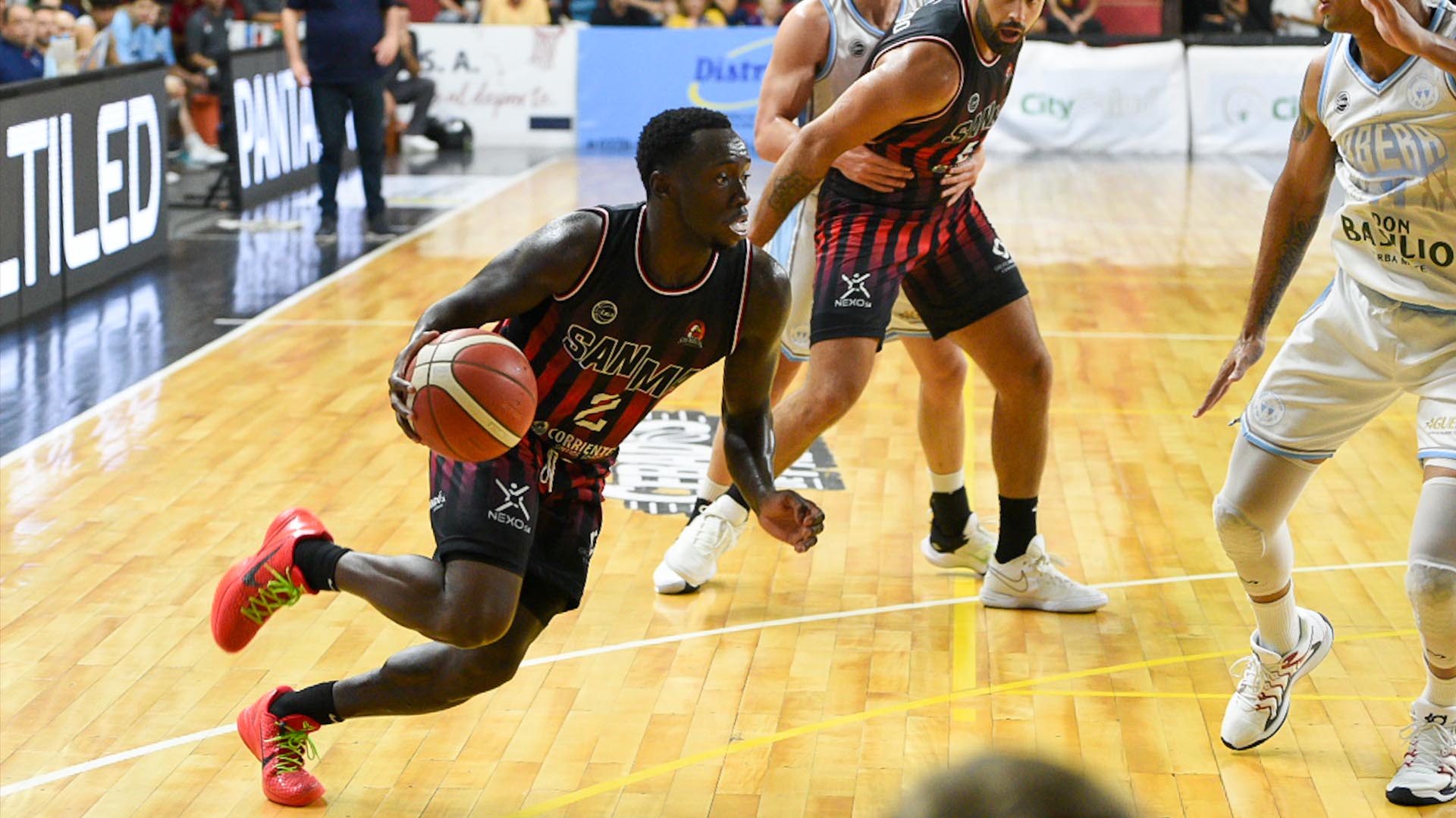 San Martín frena el invicto de Oberá Tenis Club con una victoria por 74-67