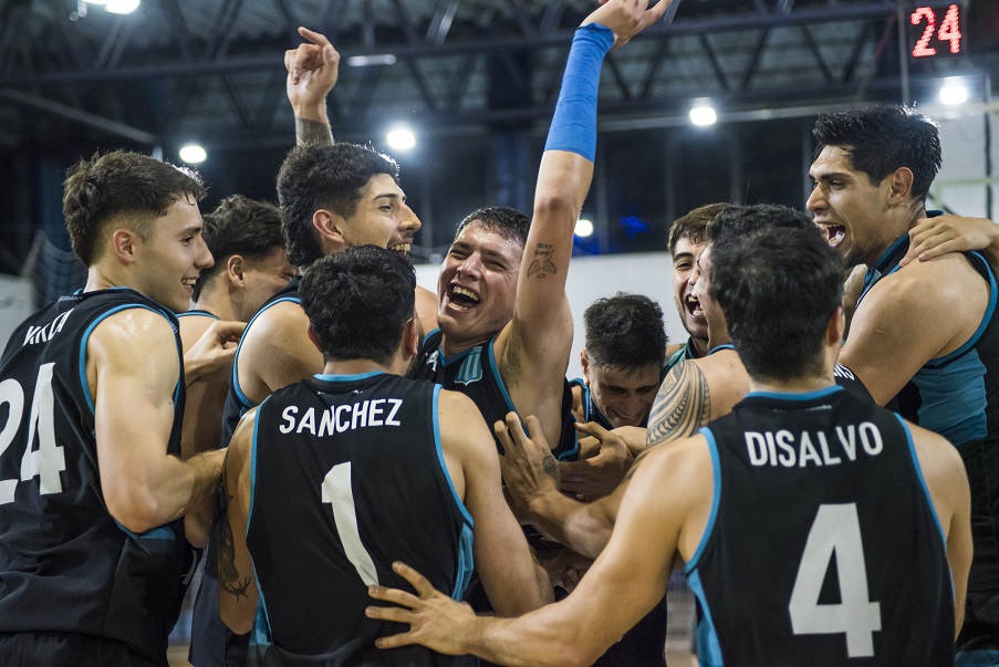 En una emocionante jornada de la Liga Argentina, Racing venció 72-71 a Atlético Pilar con un triple de último segundo de Facundo Vallejos. En otro duelo, El Talar sorprendió al superar 66-65 a Gimnasia en La Plata, quitándole el invicto de local.