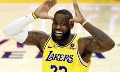 Este viernes en la NBA, los Lakers aprovecharon la ausencia de Joel Embiid y Tyrese Maxey en los 76ers para imponerse 116-106, gracias a un histórico LeBron James, quien logró el triple-doble número 114 de su carrera con 21 puntos, 12 rebotes y 13 asistencias, y a la notable actuación de Anthony Davis (31 puntos y 9 rebotes). D'Angelo Russell también contribuyó con 18 puntos desde el banquillo. Los Sixers, en cambio, sufrieron sin sus estrellas, y solo Andre Drummond (14 puntos y 12 rebotes) brilló en una jornada complicada.