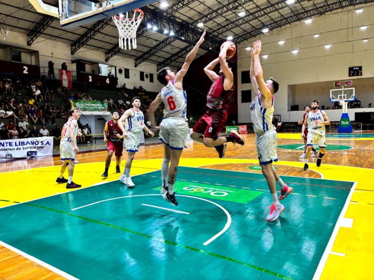 Salta Basket no logró concretar la remontada y perdió 70-60 ante Villa San Martín en el Polideportivo Ciudad de Orán, en una nueva fecha de la Liga Argentina 2024/25. Los salteños se enfrentaron a un rival de jerarquía que, a pesar de haber sufrido una dura derrota en Jujuy, supo levantarse rápidamente y llevarse la victoria en tierras oranenses.