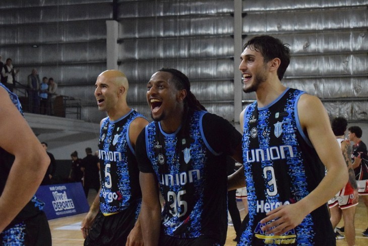 Unión de Mar del Plata vuelve al triunfo y supera a Quilmes 86-82 en un emocionante encuentro