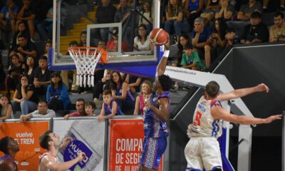 Jujuy Básquet se impuso de manera clara y contundente ante Villa San Martín por 93-59 en el encuentro correspondiente a la décima fecha de La Liga Argentina. Con esta victoria, el equipo jujeño volvió a mostrar su poderío como local, alcanzando un triunfo que estuvo marcado por una sólida defensa, buenos pasajes de juego colectivo y destacadas actuaciones individuales. Los parciales del encuentro fueron 22-9, 45-33, 71-51 y 93-59.