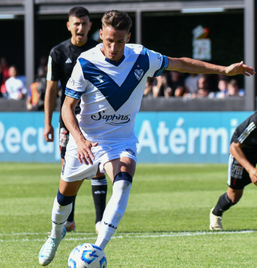 Vélez empató con Riestra y mantiene la cima en la Liga Profesional