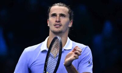 Alexander Zverev ha alcanzado las semifinales de las Nitto ATP Finals 2024 invicto y decidido a dar el siguiente paso en su carrera. Con un 3-0 impecable en el Grupo John Newcombe, Zverev superó al campeón de Roland Garros y Wimbledon, Carlos Alcaraz, con una victoria por 7-6(5), 6-4. Ahora, reflexiona sobre la clave para competir de tú a tú contra Alcaraz y Jannik Sinner en los títulos de Grand Slam en 2025.