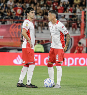 Huracán no pasa del empate sin goles ante Gimnasia y deja escapar la oportunidad de acercarse al líder