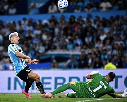 Racing cerró el 2024 con un triunfo ante River