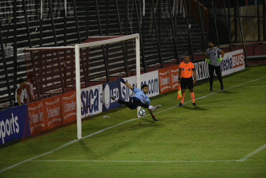 Alan González, nuevo arquero de Central Norte: un ejemplo de esfuerzo dentro y fuera de la cancha