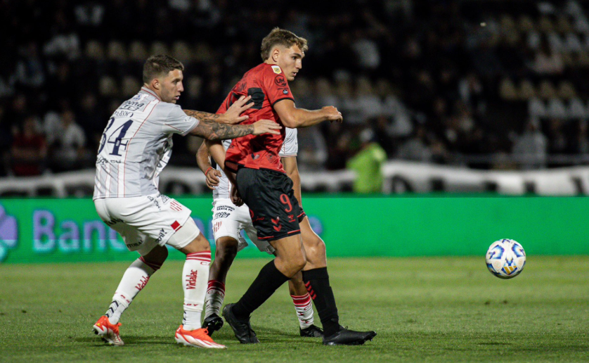 Platense venció a Unión y se ilusiona con la Copa Sudamericana