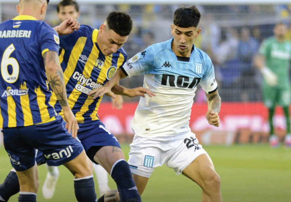 Racing venció a Rosario Central 2-0 en el Gigante de Arroyito y se acerca a Vélez