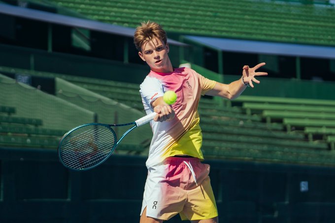 Henry Bernet brilla en el Abierto de Australia Junior y apunta a un futuro prometedor