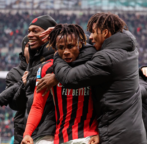 El Milan Remonta en los Últimos Minutos y Derrota al Parma 3-2