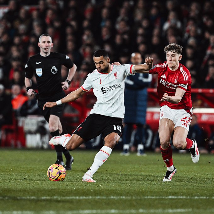 Liverpool empató 1-1 frente a Nottingham Forest en una complicada visita