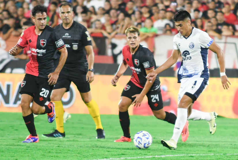 Independiente Rivadavia sorprendió a Newell's en el inicio del Apertura 2025