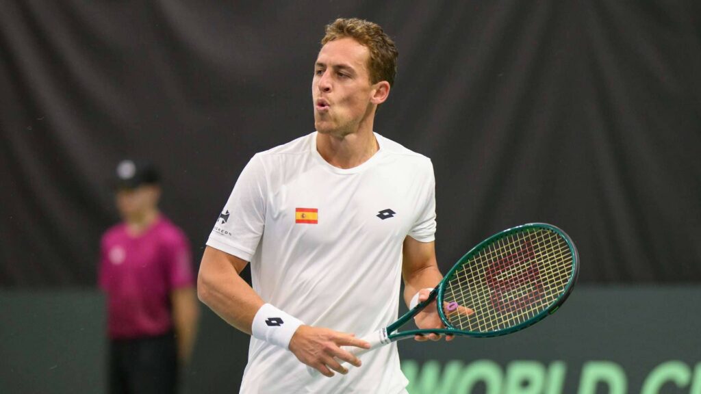 España domina a Suiza y se acerca a la siguiente fase de la Davis