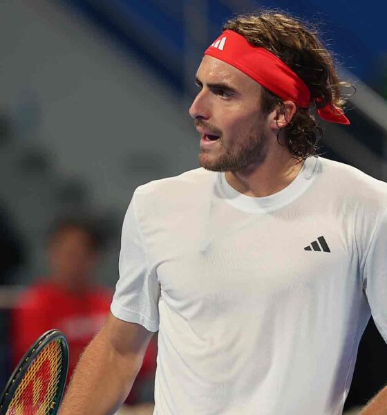 El cambio de raqueta de Tsitsipas marca el inicio de su nueva temporada. Abandona la Wilson y elige la Babolat con la que ganó en Dubái.