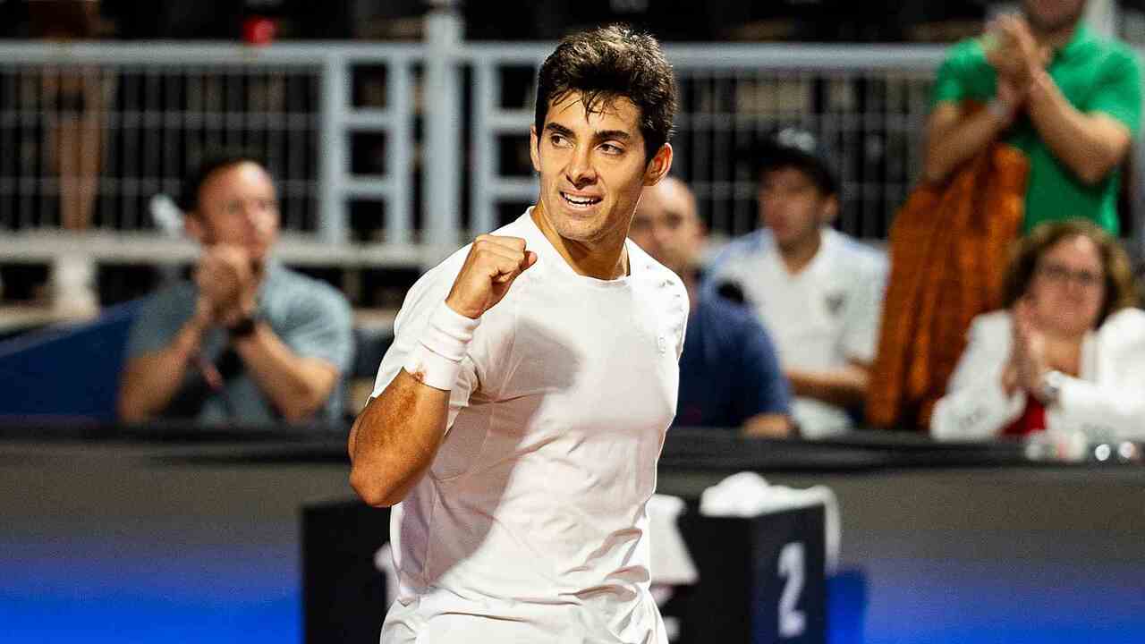 El chileno Cristian Garín superó un duro debut ante Juan Pablo Ficovich y avanzó a la segunda ronda del Movistar Chile Open.