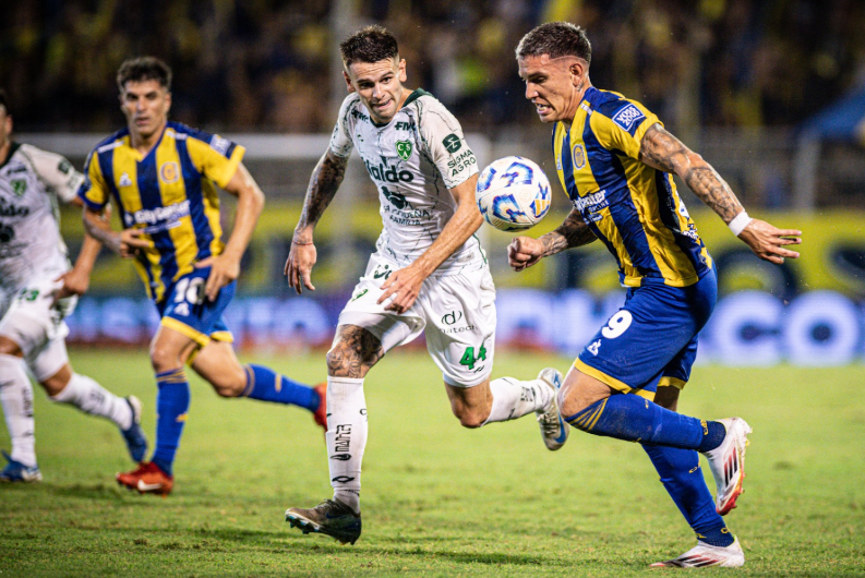 Rosario Central es más líder que nunca tras vencer a Sarmiento