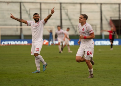 Barracas Central venció a Newell’s y profundizó su crisis