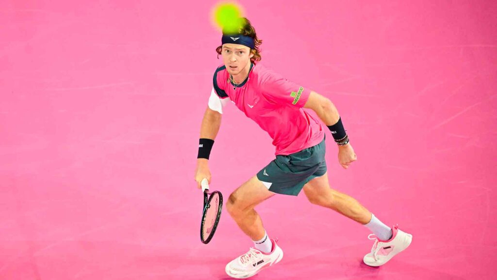 Andrey Rublev avanza en Doha con una sólida actuación ante Bublik