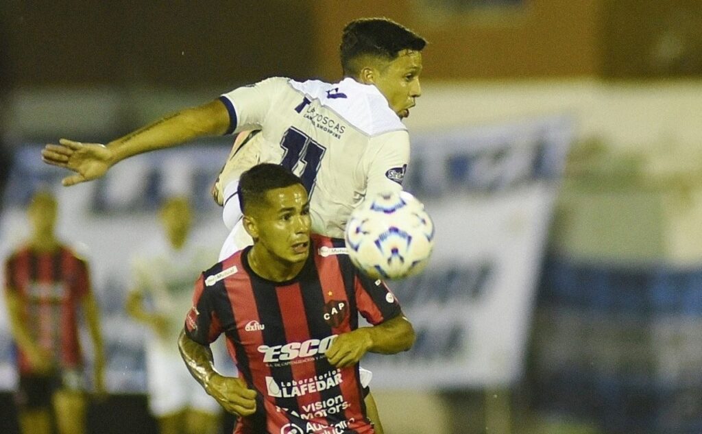 Estudiantes de Río Cuarto y Tristán Suárez se alzan con victorias