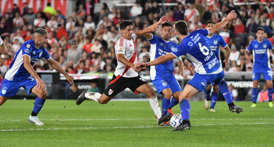 River sufrió pero venció a Atlético Tucumán con un gol agónico de Colidio
