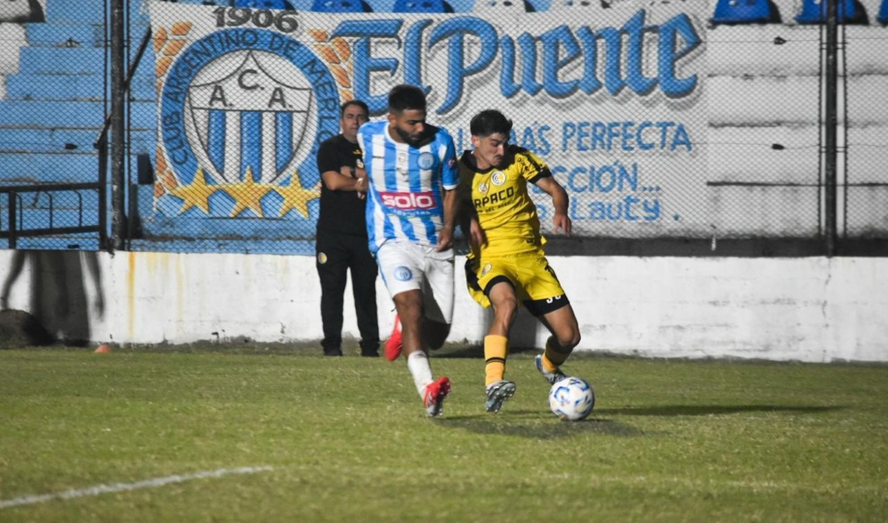 Comunicaciones rescató un empate en el debut de Czornomaz y Excursionistas volvió al triunfo