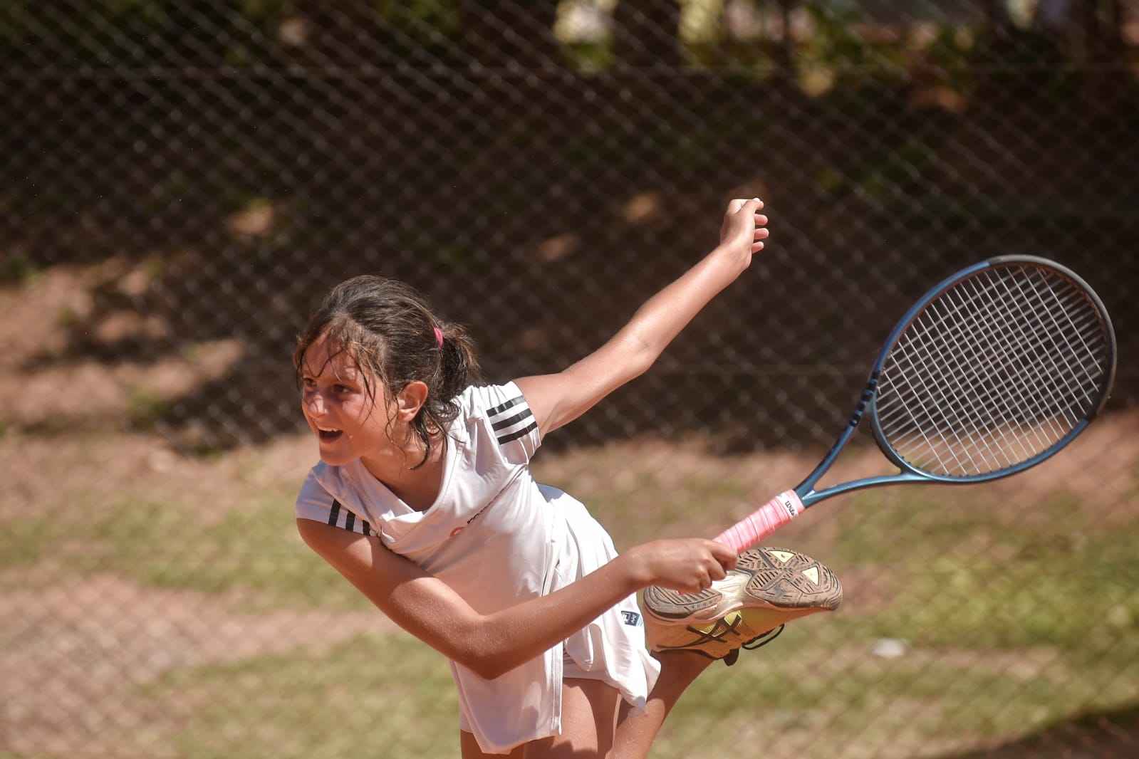 Florencia Mardones enfrenta un duelo clave ante la brasileña Eduarda Gomes en la Copa COSAT Sub-14