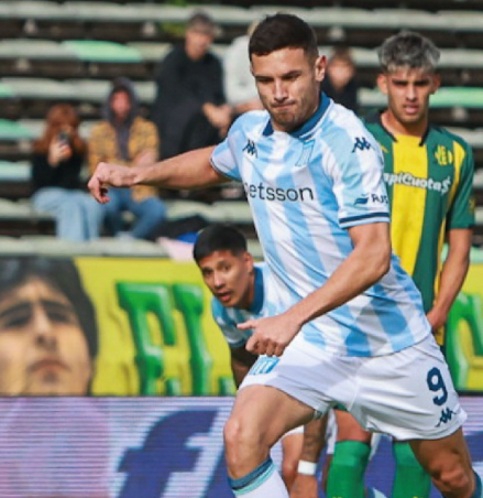 Racing venció a Aldosivi en Mar del Plata y se metió en zona de playoffs