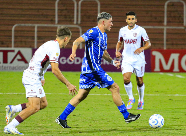 Godoy Cruz y Lanús empataron sin goles y siguen en plena pelea por la clasificación