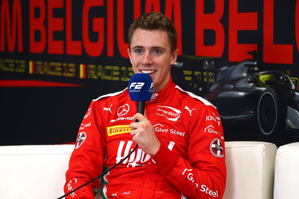 Frederik Vesti reemplaza a George Russell en los libres de Bahréin con Mercedes