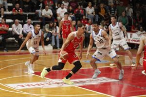 Sportivo Suardi pegó primero en el inicio de la final ante Independiente