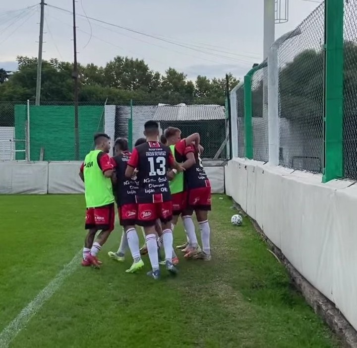 Luján ganó sobre la hora y sigue mandando en la Primera C