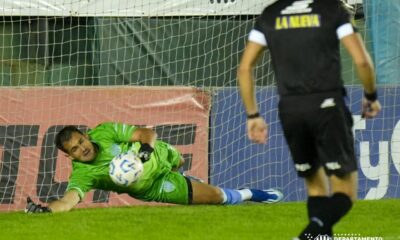 Arsenal y Gimnasia y Tiro firmaron un empate sin goles en un partido para el olvido