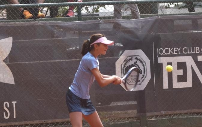 Florencia Mardones va por la final y el sueño de Wimbledon ante la colombiana Laura Villamil Arias