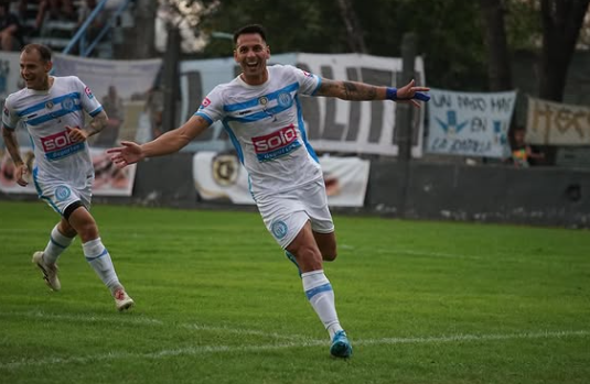 Argentino de Merlo sorprendió a Liniers y le impidió alcanzar la cima del Apertura