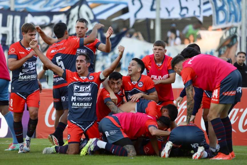 Central Córdoba de Rosario dio el golpe y eliminó a Gimnasia de La Plata en la Copa Argentina
