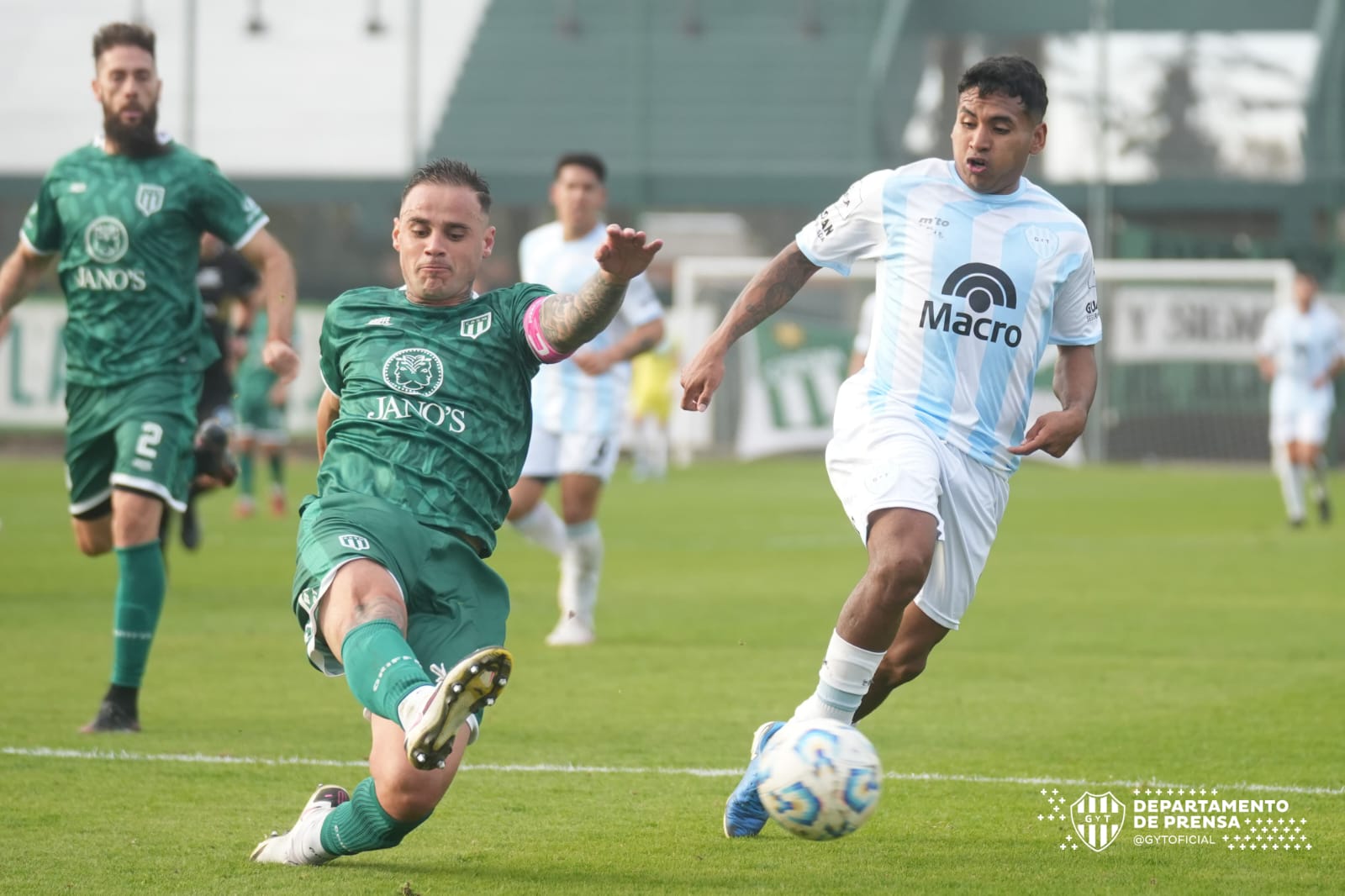 Ganar o quedar relegado: el Albo va por todo ante Almagro
