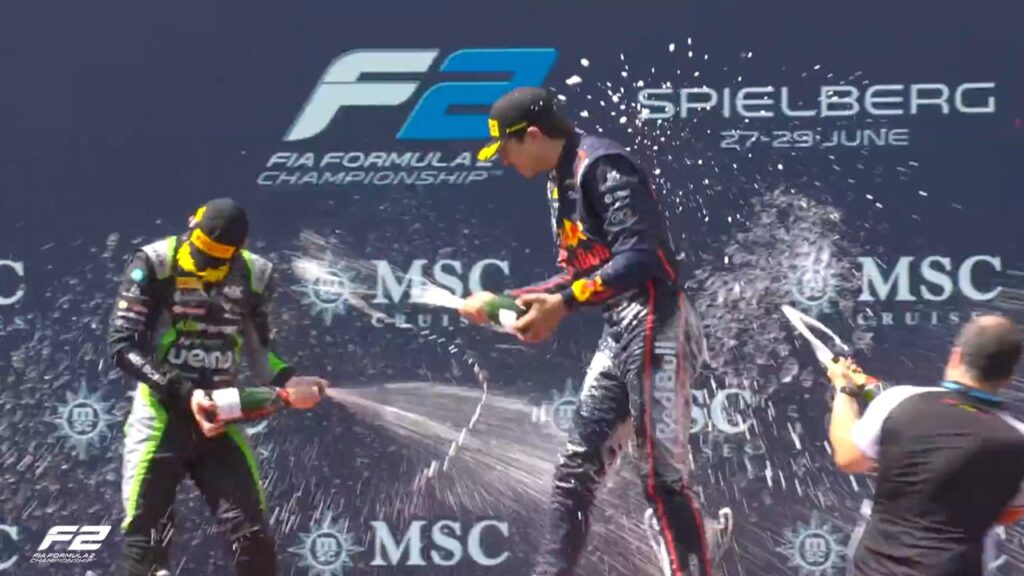 Martí gana la Sprint de F2 en Austria con autoridad