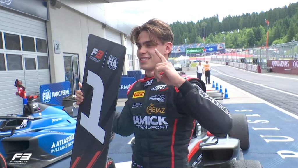 James Wharton logró su primer triunfo en una carrera sprint llena de emociones en Austria.