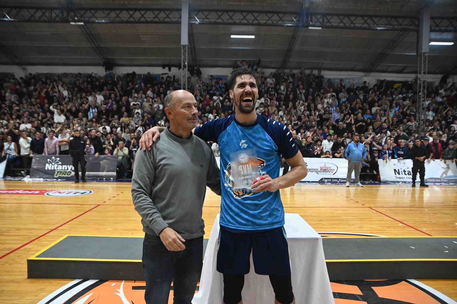 Reinaudi, figura del ascenso de Racing de Chivilcoy