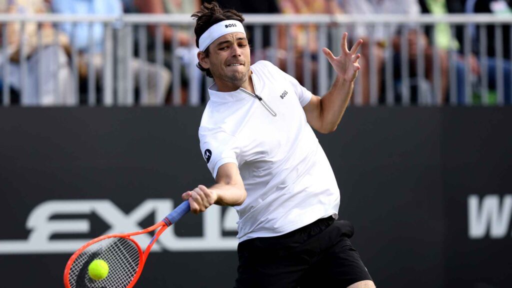 Fritz defiende invicto en finales sobre césped