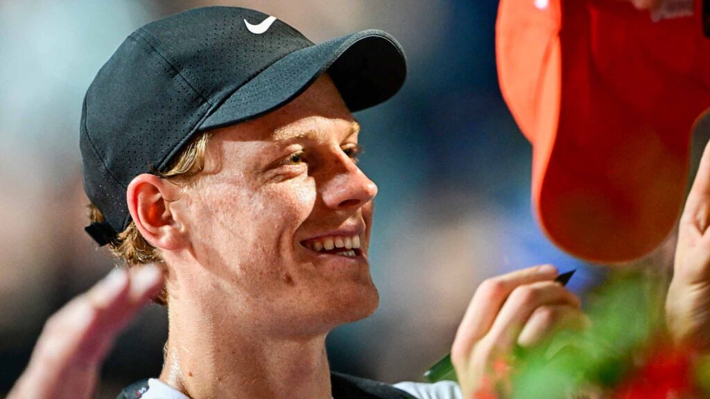Sinner alcanza semifinales en Roland Garros