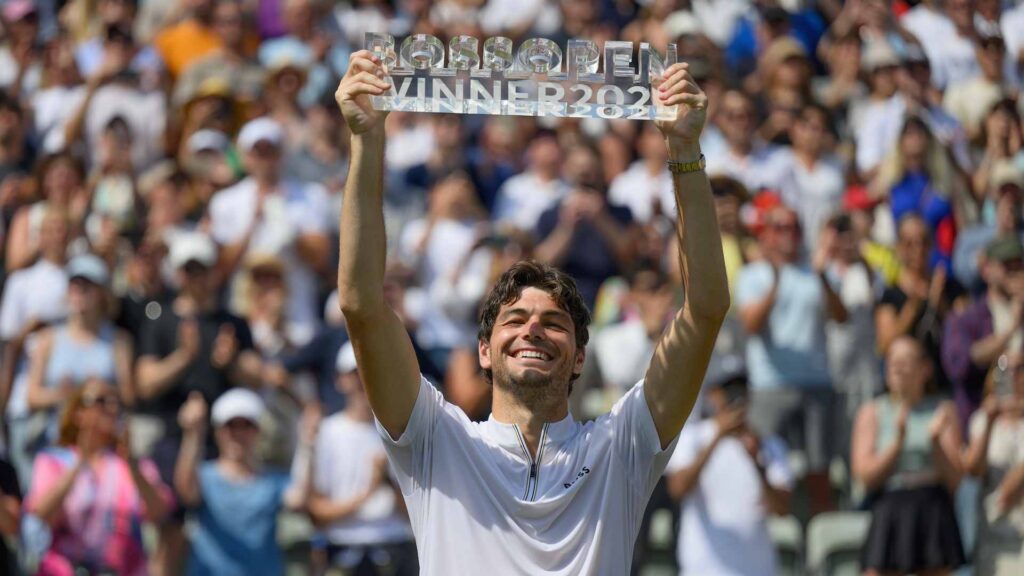 ¡Fritz inquebrantable! Con su saque de acero conquista Stuttgart