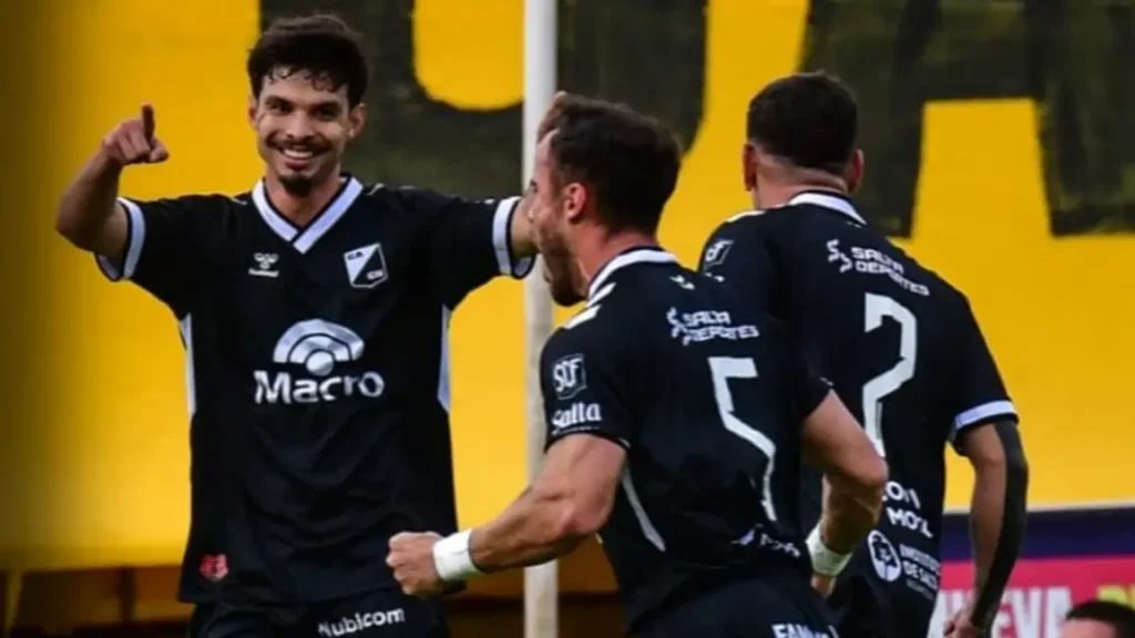 Central Norte volvió a mostrar carácter y firmeza para reencontrarse con el triunfo en tierras santiagueñas.