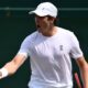 Fonseca firma R3 y hace historia en Wimbledon como el más joven en lograrlo en más de una década.