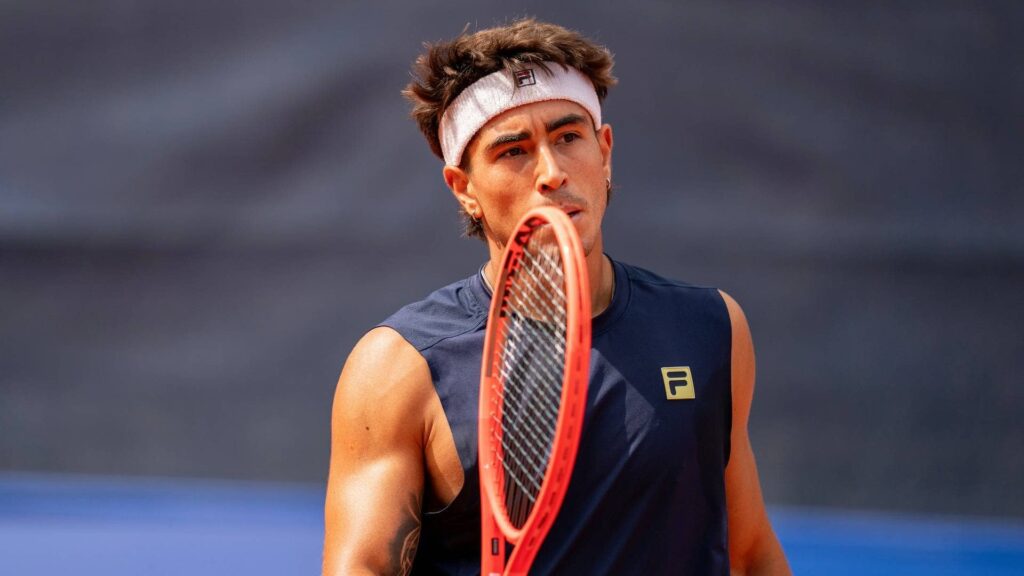 Francisco Comesaña brilla en su primera visita a Gstaad y ya está en cuartos de final.