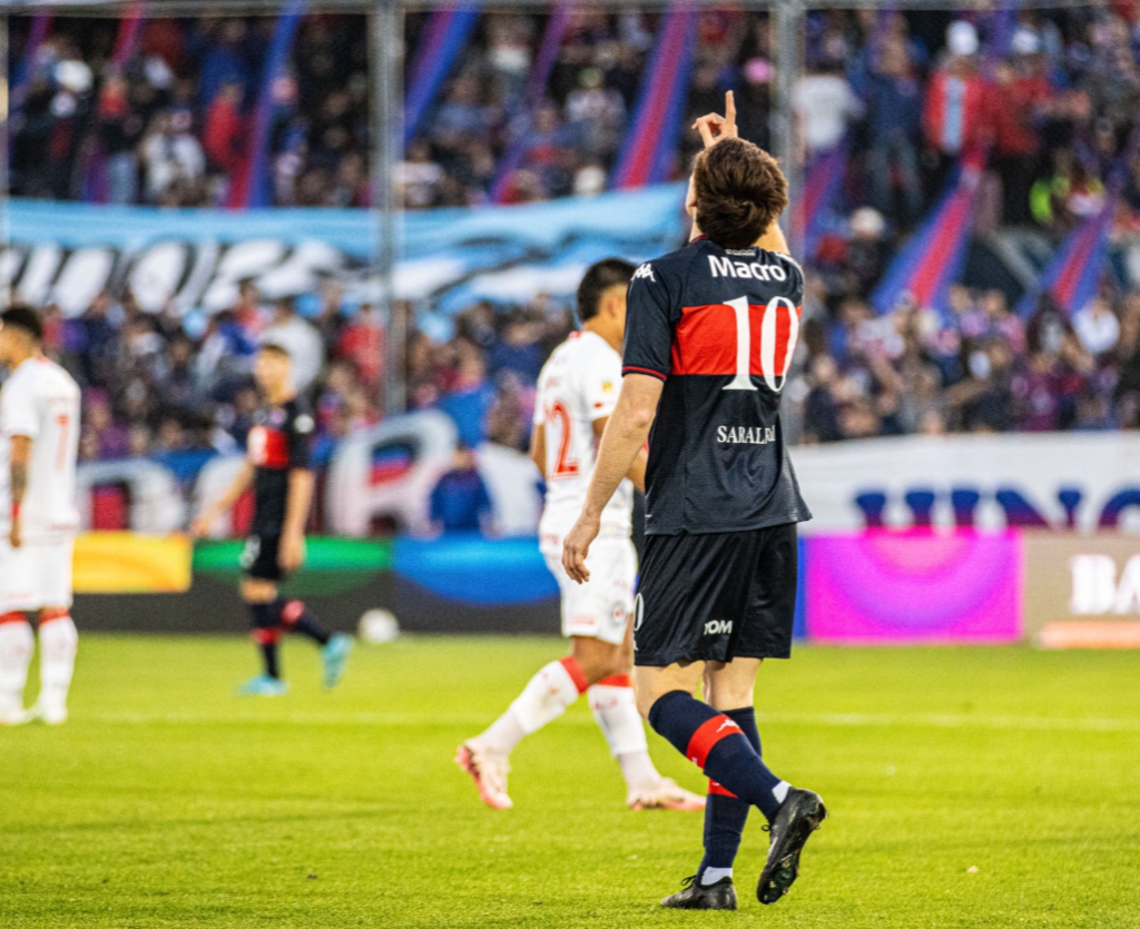 Tigre lo ganó sobre la hora ante Argentinos con goles de Saralegui y Russo