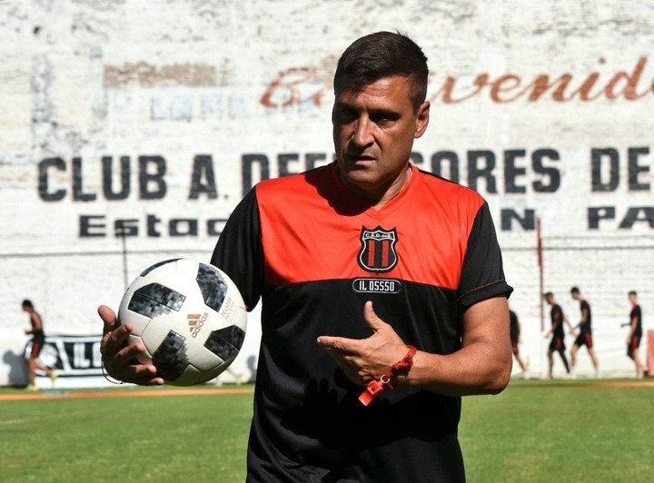 El regreso de Fabián Nardozza ilusiona a todo el Dragón: experiencia, pasado exitoso y un objetivo claro, devolverle protagonismo a Defensores de Belgrano.