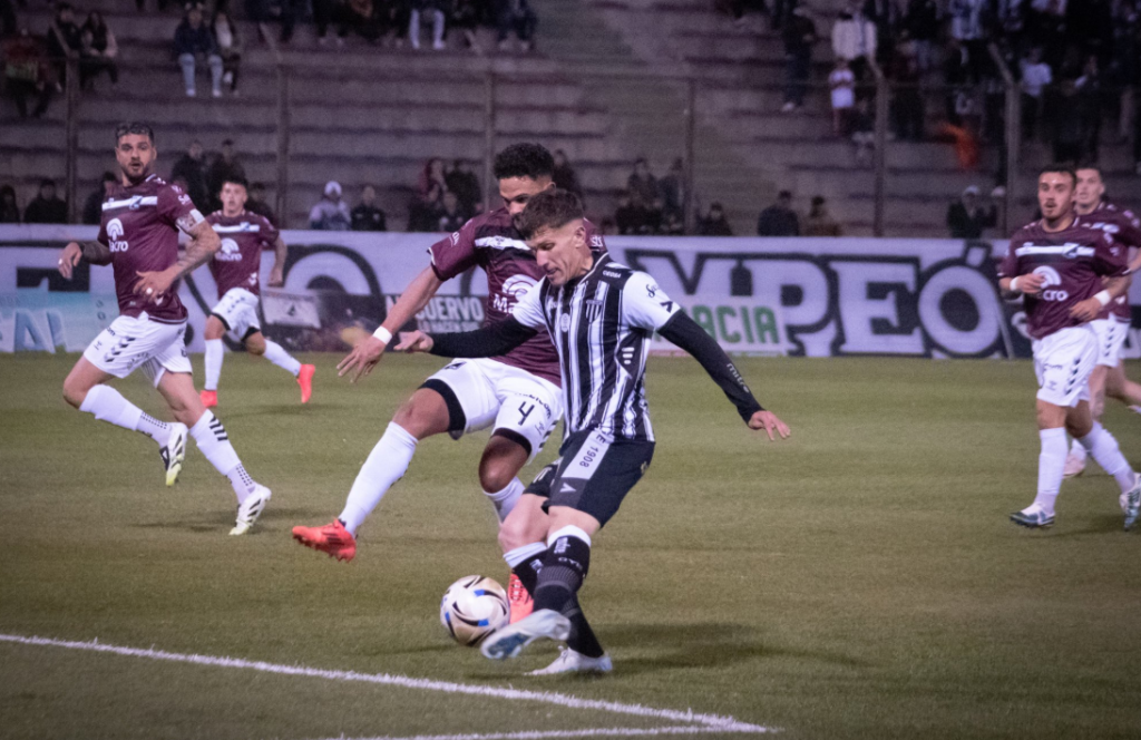¡Berrondo agónico! Central Norte tumbó al líder en Salta